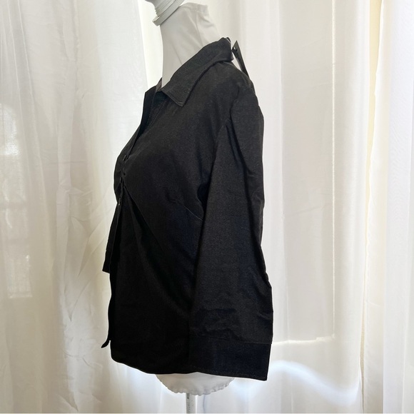 Button down Blouse Size Medium New with tags - Picture 3 of 9